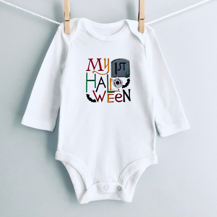 This Halloween Onesie® is just for our little ghouls and goblins! Whether you are dressing your baby for trick-or-treats or dressing them up for a party, this adorab