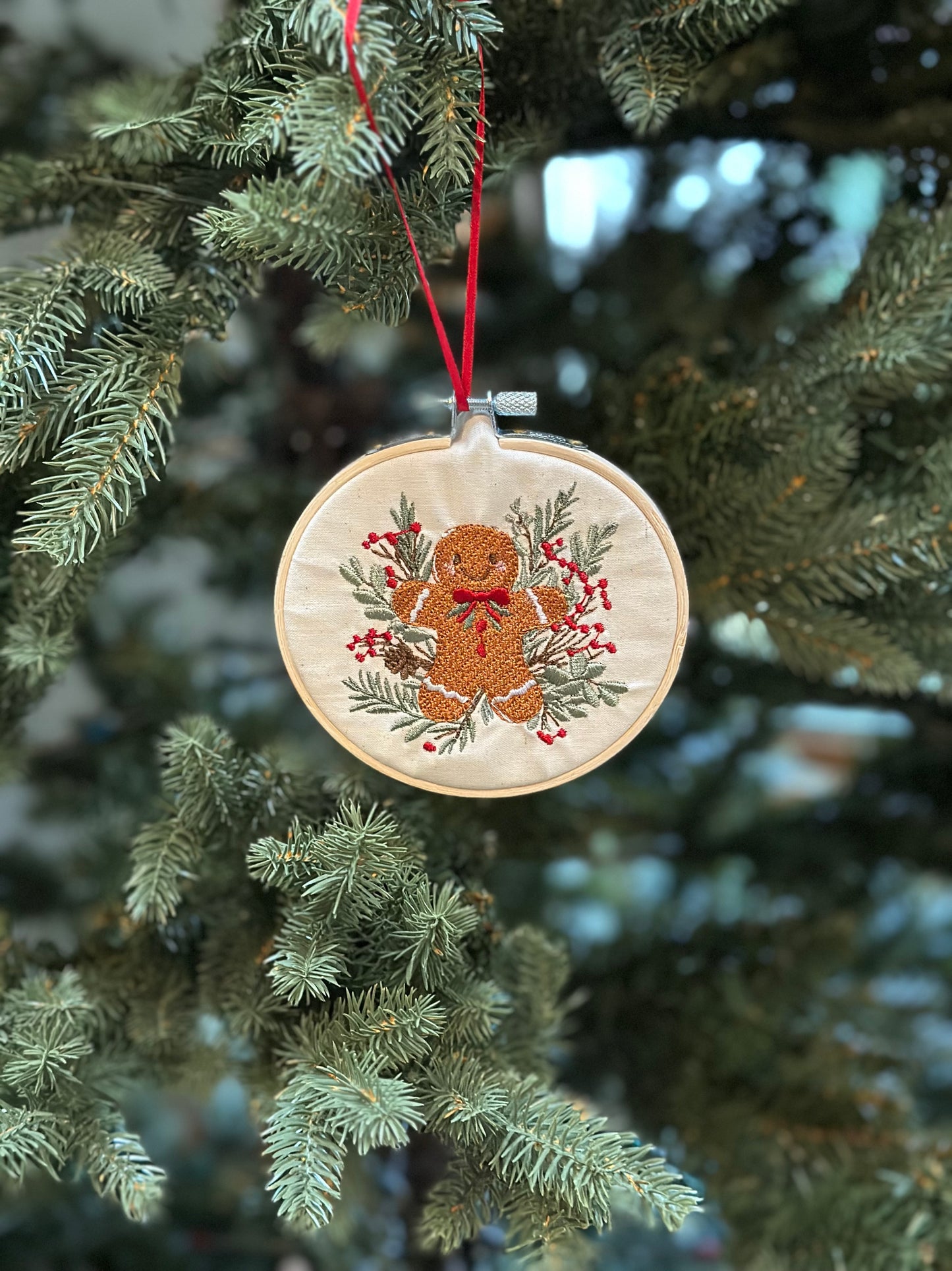 Machine Embroidered Gingerbread Man Ornament – 4-Inch Bamboo Hoop | Handmade Kitchmas Décor