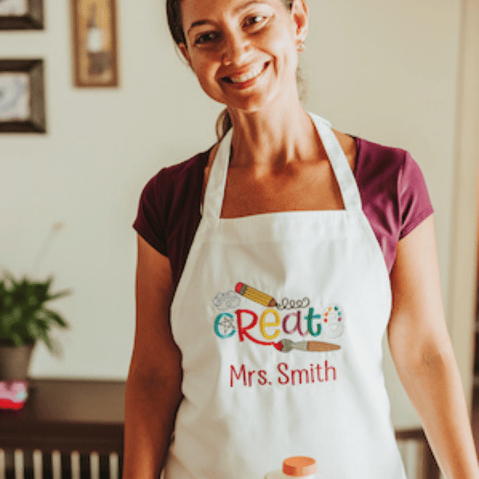 Mommy and Me Christmas Baking Aprons – Sewing From The Hart