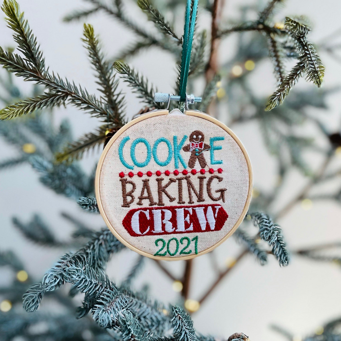 
Christmas is the perfect time when you give gifts to your friends, family and loved ones. This unique ornament will make a perfect gift. The ornament features a woo