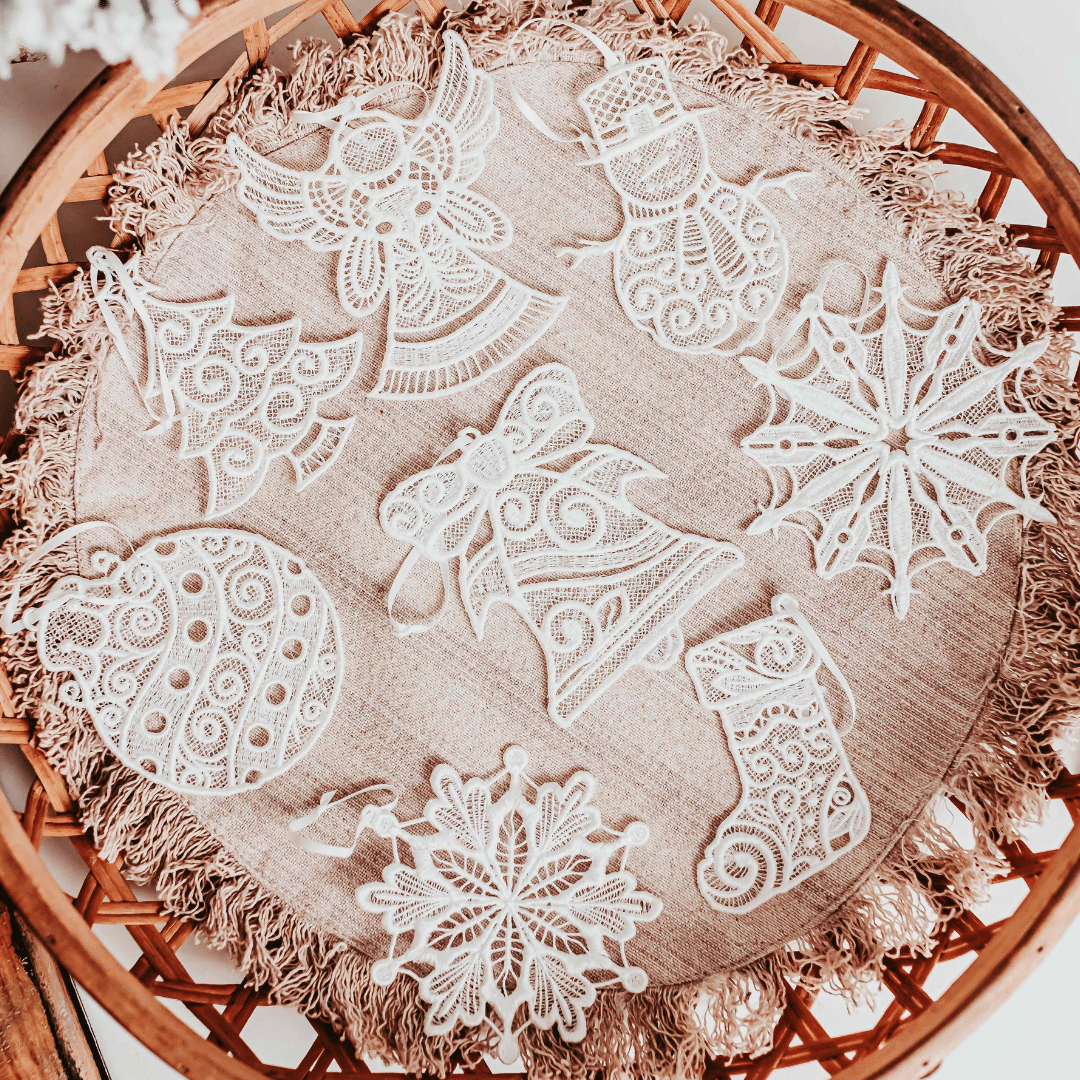 5 NWT Heritage Lace 8 Round Ivory Doilies Doily - Nativity - Christmas  Angel