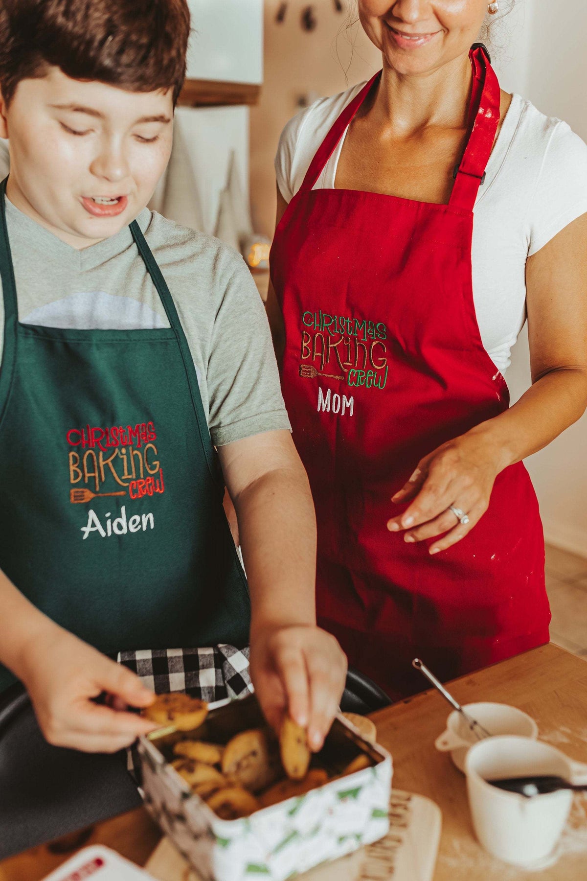 Mommy and me aprons, mom and kid cooking apron set, personalized