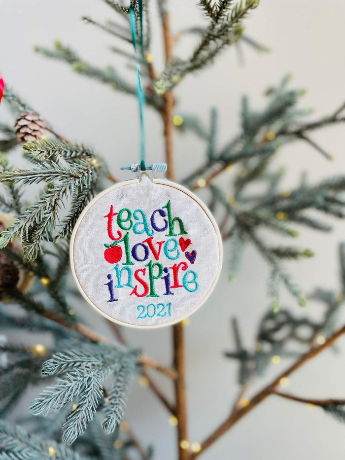 Christmas ornaments are the perfect gift for your favorite teacher. This ornament is machine embroidered. Features a wooden embroidery hoop. You can use this ornamen