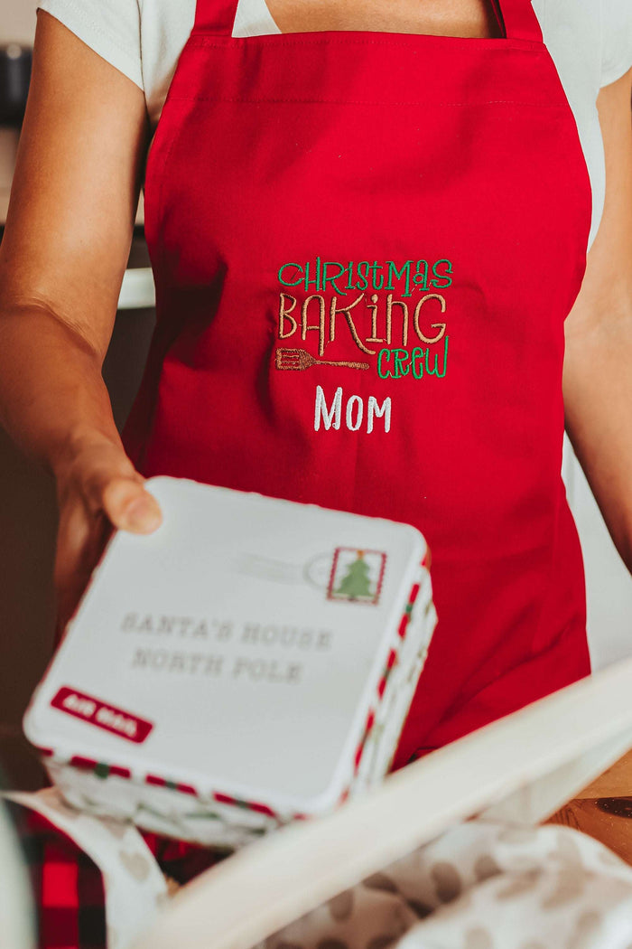  Product Details
The red Christmas baking apron for adults is the perfect accessory for all your holiday baking needs. The apron features an embroidered design that 