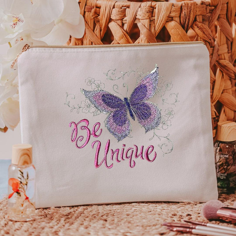  










The white canvas cosmetic bag is a stylish and practical accessory for women and girls on the go. Measuring 10.5 inches by 8 inches by 1 inch, it offers 